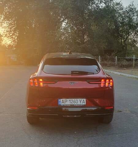 Красный Форд Mustang Mach-E, объемом двигателя 0 л и пробегом 17 тыс. км за 34000 $, фото 3 на Automoto.ua