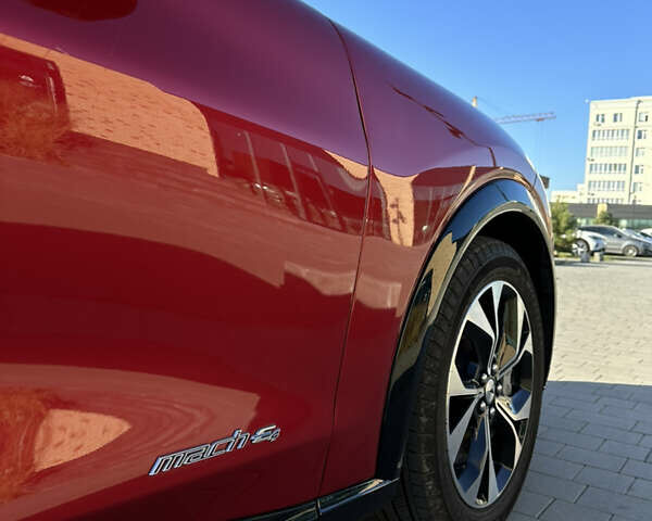 Красный Форд Mustang Mach-E, объемом двигателя 0 л и пробегом 9 тыс. км за 35800 $, фото 6 на Automoto.ua
