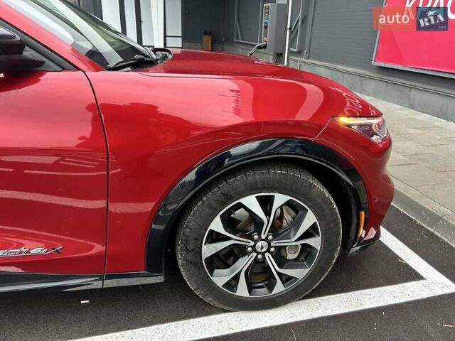 Красный Форд Mustang Mach-E, объемом двигателя 0 л и пробегом 80 тыс. км за 26500 $, фото 12 на Automoto.ua