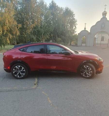 Красный Форд Mustang Mach-E, объемом двигателя 0 л и пробегом 17 тыс. км за 34000 $, фото 5 на Automoto.ua