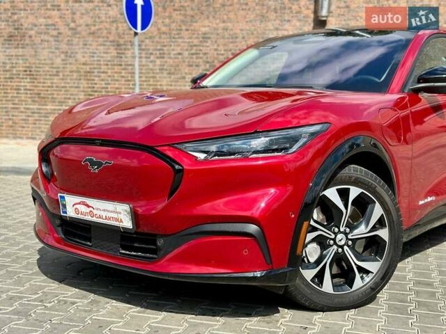 Красный Форд Mustang Mach-E, объемом двигателя 0 л и пробегом 14 тыс. км за 30999 $, фото 4 на Automoto.ua