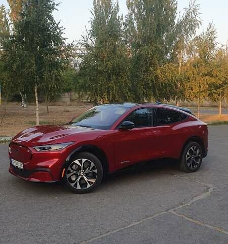 Красный Форд Mustang Mach-E, объемом двигателя 0 л и пробегом 17 тыс. км за 34000 $, фото 1 на Automoto.ua