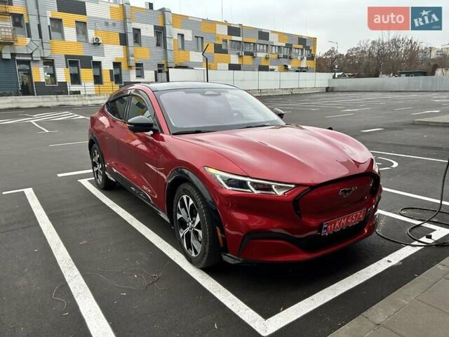 Красный Форд Mustang Mach-E, объемом двигателя 0 л и пробегом 80 тыс. км за 26500 $, фото 1 на Automoto.ua