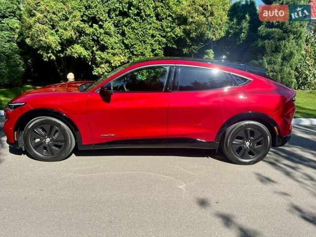 Красный Форд Mustang Mach-E, объемом двигателя 0 л и пробегом 26 тыс. км за 27400 $, фото 5 на Automoto.ua