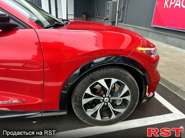 Червоний Форд Mustang Mach-E, об'ємом двигуна 0.35 л та пробігом 80 тис. км за 26500 $, фото 6 на Automoto.ua