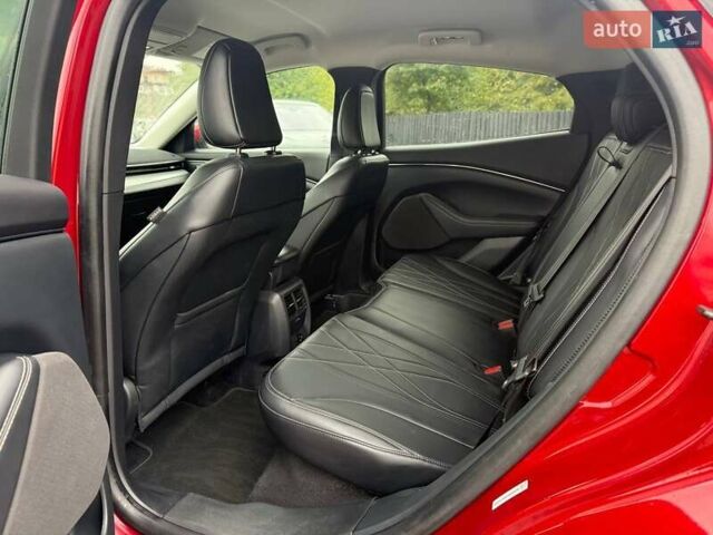 Красный Форд Mustang Mach-E, объемом двигателя 0 л и пробегом 107 тыс. км за 19500 $, фото 14 на Automoto.ua