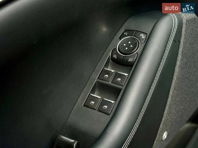 Красный Форд Mustang Mach-E, объемом двигателя 0 л и пробегом 14 тыс. км за 30999 $, фото 25 на Automoto.ua