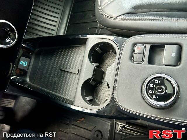 Червоний Форд Mustang Mach-E, об'ємом двигуна 0.35 л та пробігом 80 тис. км за 26500 $, фото 12 на Automoto.ua