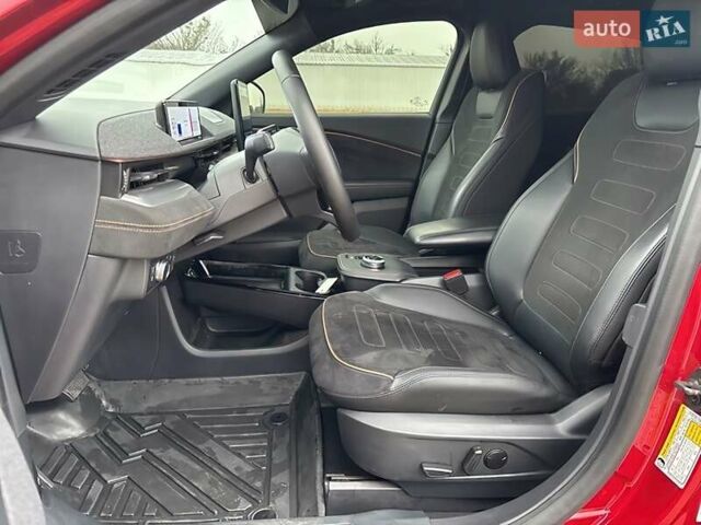 Красный Форд Mustang Mach-E, объемом двигателя 0 л и пробегом 21 тыс. км за 16500 $, фото 8 на Automoto.ua