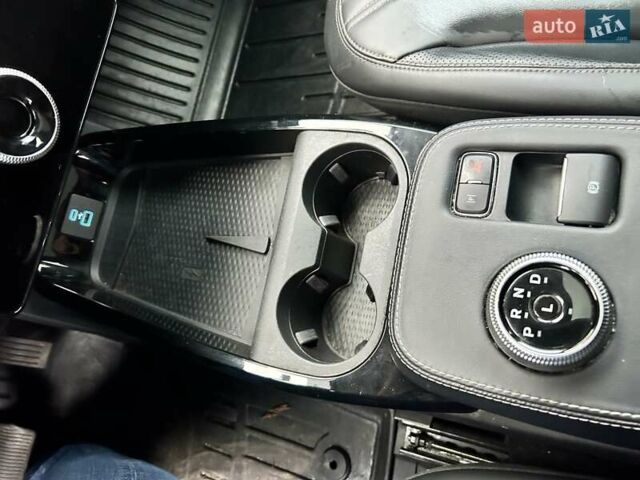 Красный Форд Mustang Mach-E, объемом двигателя 0 л и пробегом 80 тыс. км за 26500 $, фото 18 на Automoto.ua