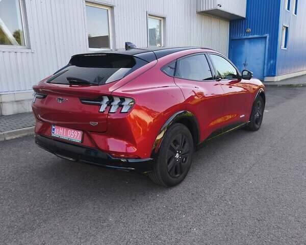 Красный Форд Mustang Mach-E, объемом двигателя 0 л и пробегом 59 тыс. км за 27000 $, фото 5 на Automoto.ua