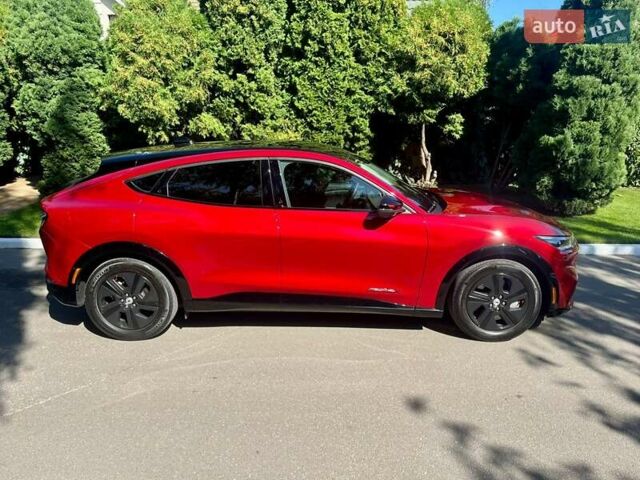 Красный Форд Mustang Mach-E, объемом двигателя 0 л и пробегом 26 тыс. км за 27400 $, фото 1 на Automoto.ua
