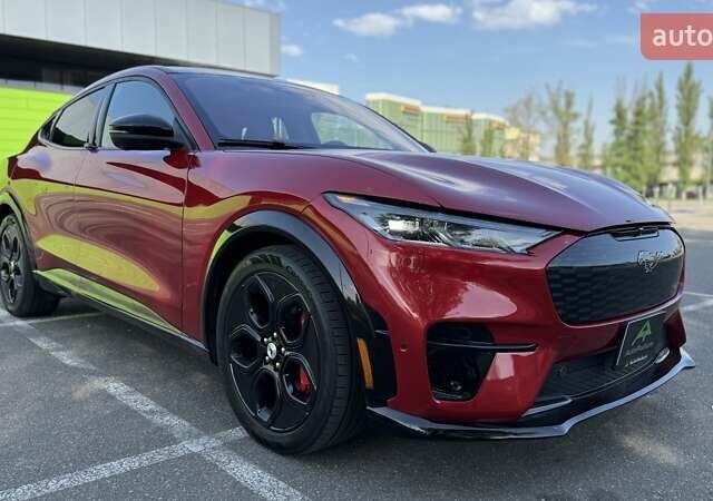 Красный Форд Mustang Mach-E, объемом двигателя 0 л и пробегом 43 тыс. км за 29999 $, фото 10 на Automoto.ua