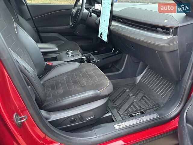 Красный Форд Mustang Mach-E, объемом двигателя 0 л и пробегом 21 тыс. км за 16500 $, фото 9 на Automoto.ua