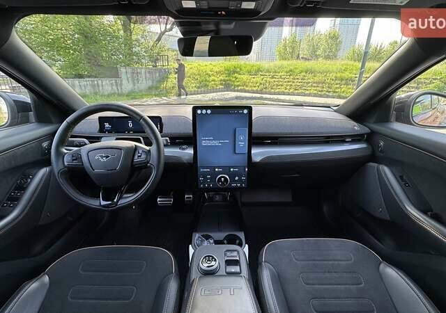 Красный Форд Mustang Mach-E, объемом двигателя 0 л и пробегом 43 тыс. км за 29999 $, фото 43 на Automoto.ua