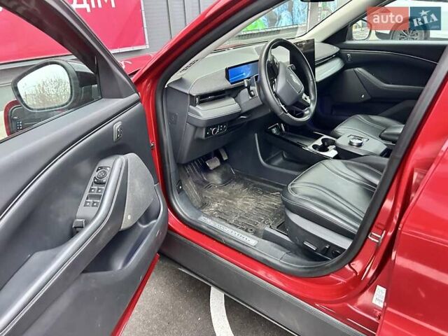 Красный Форд Mustang Mach-E, объемом двигателя 0 л и пробегом 80 тыс. км за 26500 $, фото 8 на Automoto.ua