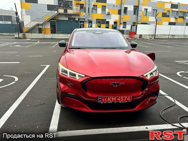 Червоний Форд Mustang Mach-E, об'ємом двигуна 0.35 л та пробігом 80 тис. км за 26500 $, фото 1 на Automoto.ua