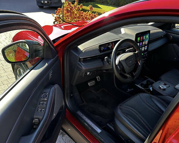 Форд Mustang Mach-E 2022 в Луцке на Automoto.ua Красный Форд Mustang Mach-E, объемом двигателя 0 л и пробегом 45 тыс. км за 27200 $, фото 8 на Automoto.ua
