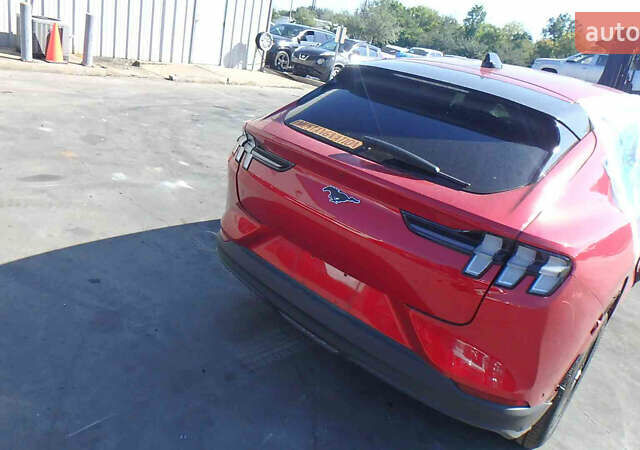 Красный Форд Mustang Mach-E, объемом двигателя 0 л и пробегом 27 тыс. км за 16000 $, фото 3 на Automoto.ua