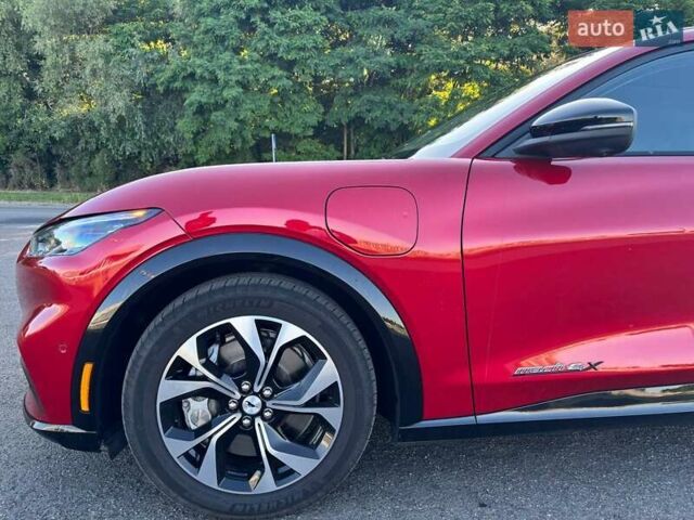 Красный Форд Mustang Mach-E, объемом двигателя 0 л и пробегом 10 тыс. км за 26500 $, фото 5 на Automoto.ua