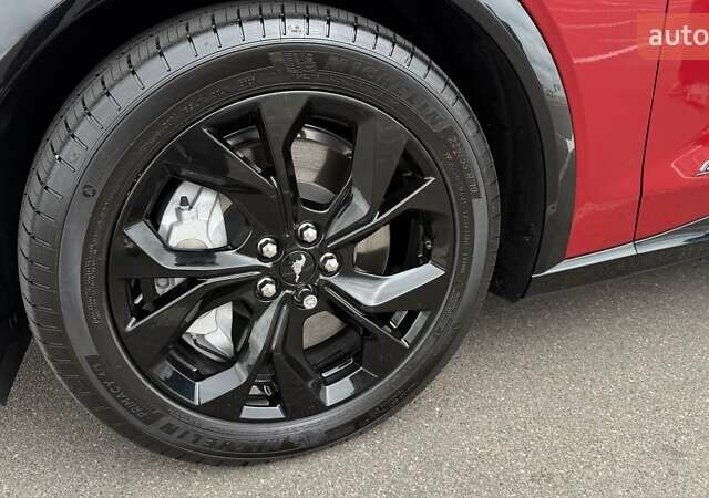 Красный Форд Mustang Mach-E, объемом двигателя 0 л и пробегом 1 тыс. км за 32000 $, фото 8 на Automoto.ua