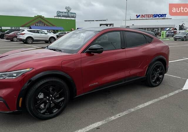 Красный Форд Mustang Mach-E, объемом двигателя 0 л и пробегом 1 тыс. км за 32000 $, фото 5 на Automoto.ua