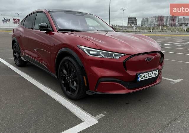 Красный Форд Mustang Mach-E, объемом двигателя 0 л и пробегом 1 тыс. км за 31500 $, фото 1 на Automoto.ua
