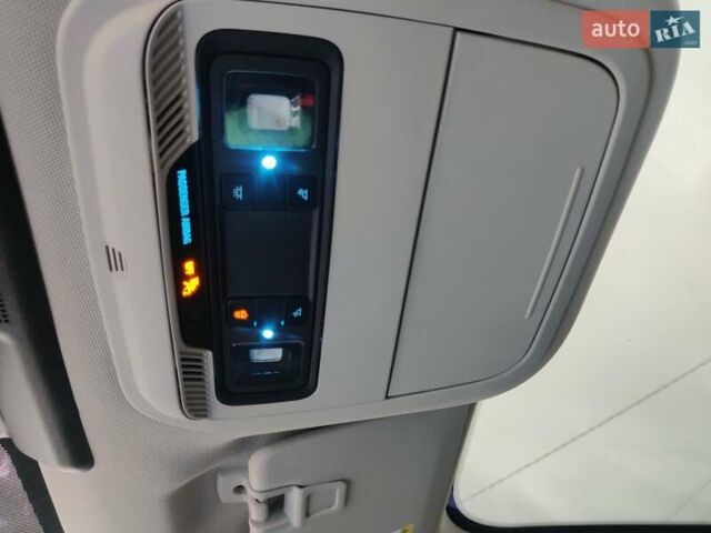 Красный Форд Mustang Mach-E, объемом двигателя 0 л и пробегом 6 тыс. км за 26999 $, фото 32 на Automoto.ua