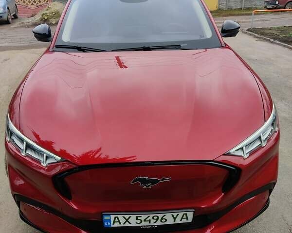 Красный Форд Mustang Mach-E, объемом двигателя 0 л и пробегом 6 тыс. км за 26999 $, фото 3 на Automoto.ua