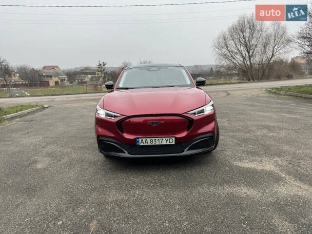 Красный Форд Mustang Mach-E, объемом двигателя 0 л и пробегом 12 тыс. км за 28000 $, фото 6 на Automoto.ua