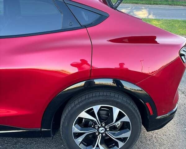 Красный Форд Mustang Mach-E, объемом двигателя 0 л и пробегом 10 тыс. км за 26500 $, фото 26 на Automoto.ua