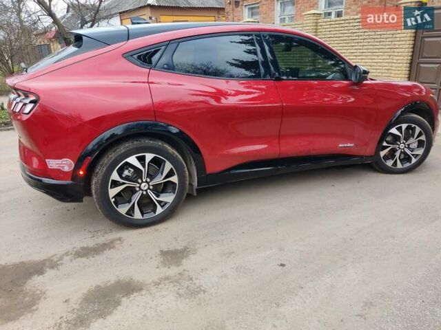 Красный Форд Mustang Mach-E, объемом двигателя 0 л и пробегом 6 тыс. км за 26999 $, фото 7 на Automoto.ua