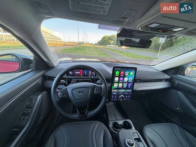 Красный Форд Mustang Mach-E, объемом двигателя 0 л и пробегом 10 тыс. км за 26500 $, фото 17 на Automoto.ua