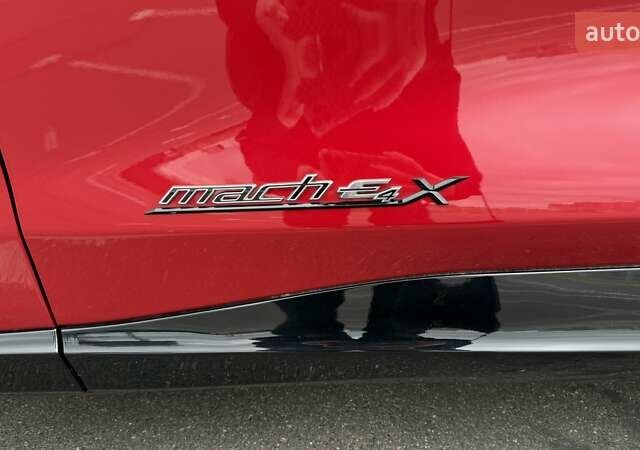 Красный Форд Mustang Mach-E, объемом двигателя 0 л и пробегом 1 тыс. км за 32000 $, фото 7 на Automoto.ua