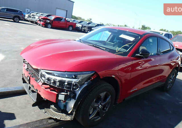 Красный Форд Mustang Mach-E, объемом двигателя 0 л и пробегом 27 тыс. км за 16000 $, фото 2 на Automoto.ua