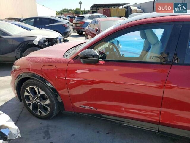 Красный Форд Mustang Mach-E, объемом двигателя 0 л и пробегом 340 тыс. км за 23500 $, фото 14 на Automoto.ua