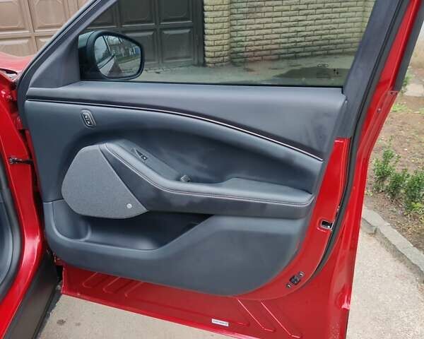 Красный Форд Mustang Mach-E, объемом двигателя 0 л и пробегом 6 тыс. км за 26999 $, фото 21 на Automoto.ua