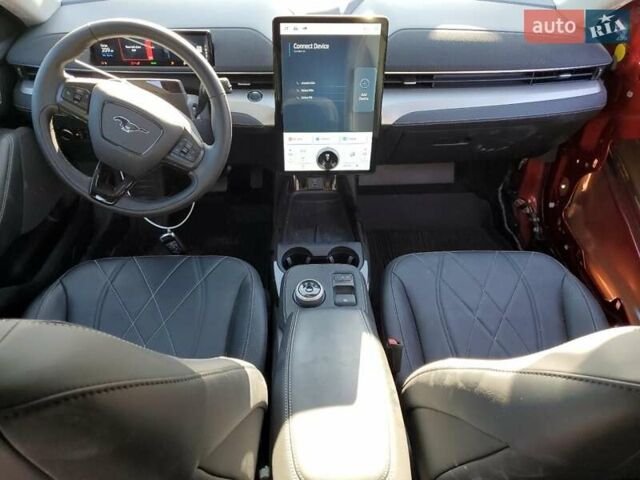 Красный Форд Mustang Mach-E, объемом двигателя 0 л и пробегом 27 тыс. км за 16000 $, фото 17 на Automoto.ua