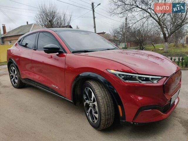 Красный Форд Mustang Mach-E, объемом двигателя 0 л и пробегом 6 тыс. км за 26999 $, фото 5 на Automoto.ua