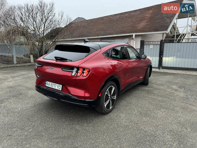 Красный Форд Mustang Mach-E, объемом двигателя 0 л и пробегом 12 тыс. км за 28000 $, фото 4 на Automoto.ua