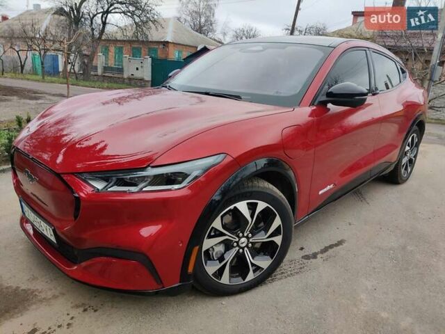 Красный Форд Mustang Mach-E, объемом двигателя 0 л и пробегом 6 тыс. км за 26999 $, фото 1 на Automoto.ua
