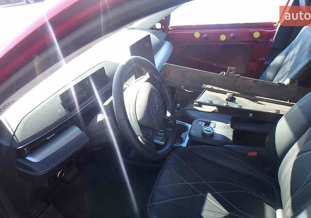 Красный Форд Mustang Mach-E, объемом двигателя 0 л и пробегом 27 тыс. км за 16000 $, фото 6 на Automoto.ua
