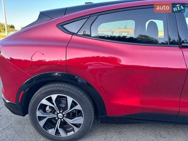Красный Форд Mustang Mach-E, объемом двигателя 0 л и пробегом 10 тыс. км за 26500 $, фото 15 на Automoto.ua