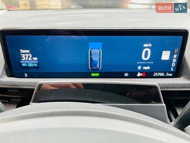 Красный Форд Mustang Mach-E, объемом двигателя 0 л и пробегом 27 тыс. км за 29500 $, фото 2 на Automoto.ua