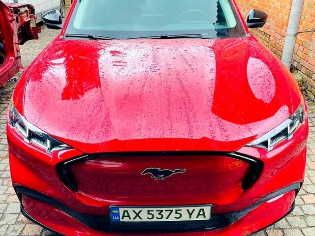 Красный Форд Mustang Mach-E, объемом двигателя 0 л и пробегом 27 тыс. км за 29500 $, фото 1 на Automoto.ua