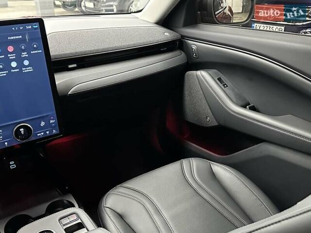 Красный Форд Mustang Mach-E, объемом двигателя 0 л и пробегом 25 тыс. км за 32800 $, фото 17 на Automoto.ua