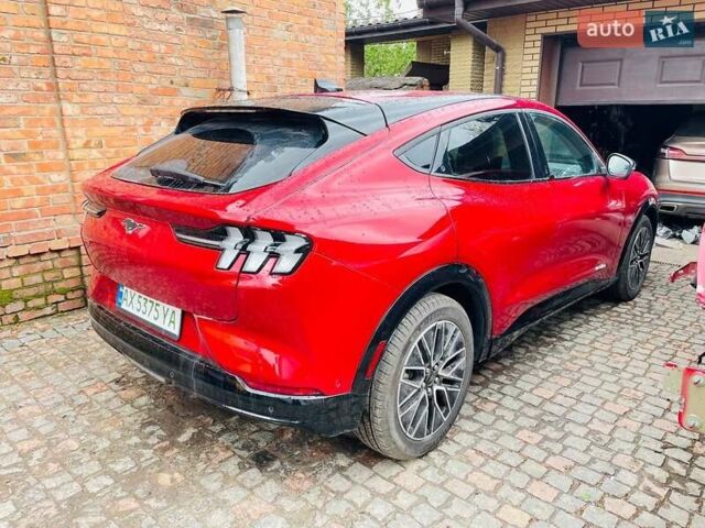 Красный Форд Mustang Mach-E, объемом двигателя 0 л и пробегом 27 тыс. км за 29500 $, фото 3 на Automoto.ua