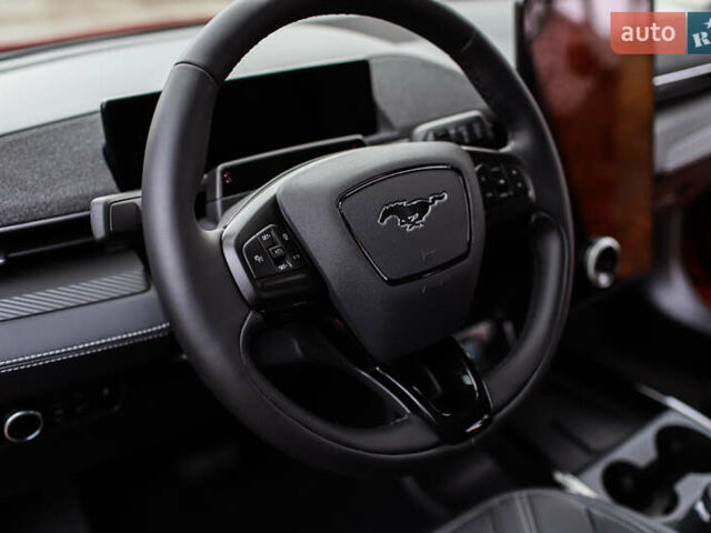 Красный Форд Mustang Mach-E, объемом двигателя 0 л и пробегом 7 тыс. км за 32000 $, фото 11 на Automoto.ua