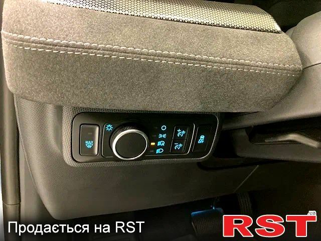 Форд Mustang Mach-E, объемом двигателя 0.36 л и пробегом 25 тыс. км за 25000 $, фото 6 на Automoto.ua