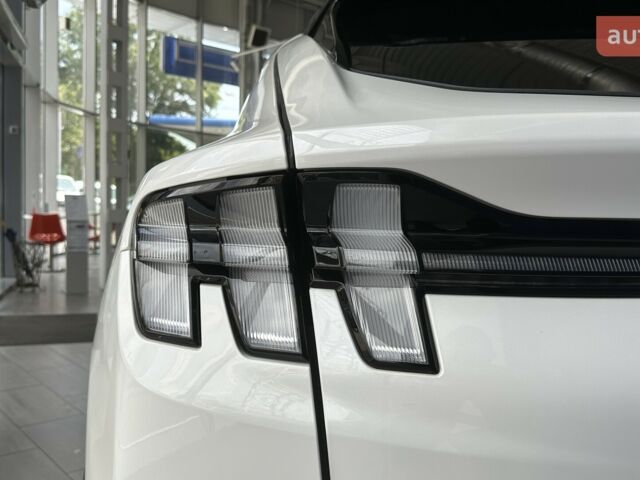 Форд Mustang Mach-E, объемом двигателя 0 л и пробегом 0 тыс. км за 55380 $, фото 9 на Automoto.ua
